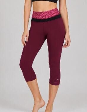 Lululemon Burgendy Crop Legging with Leopard Top Size 8